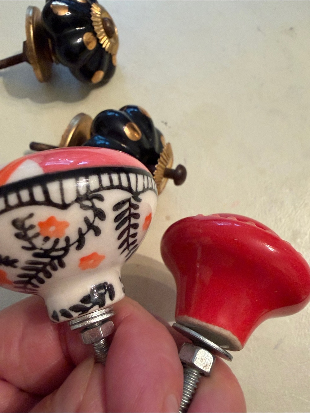 4 Drawer pulls - Picture 5 of 7